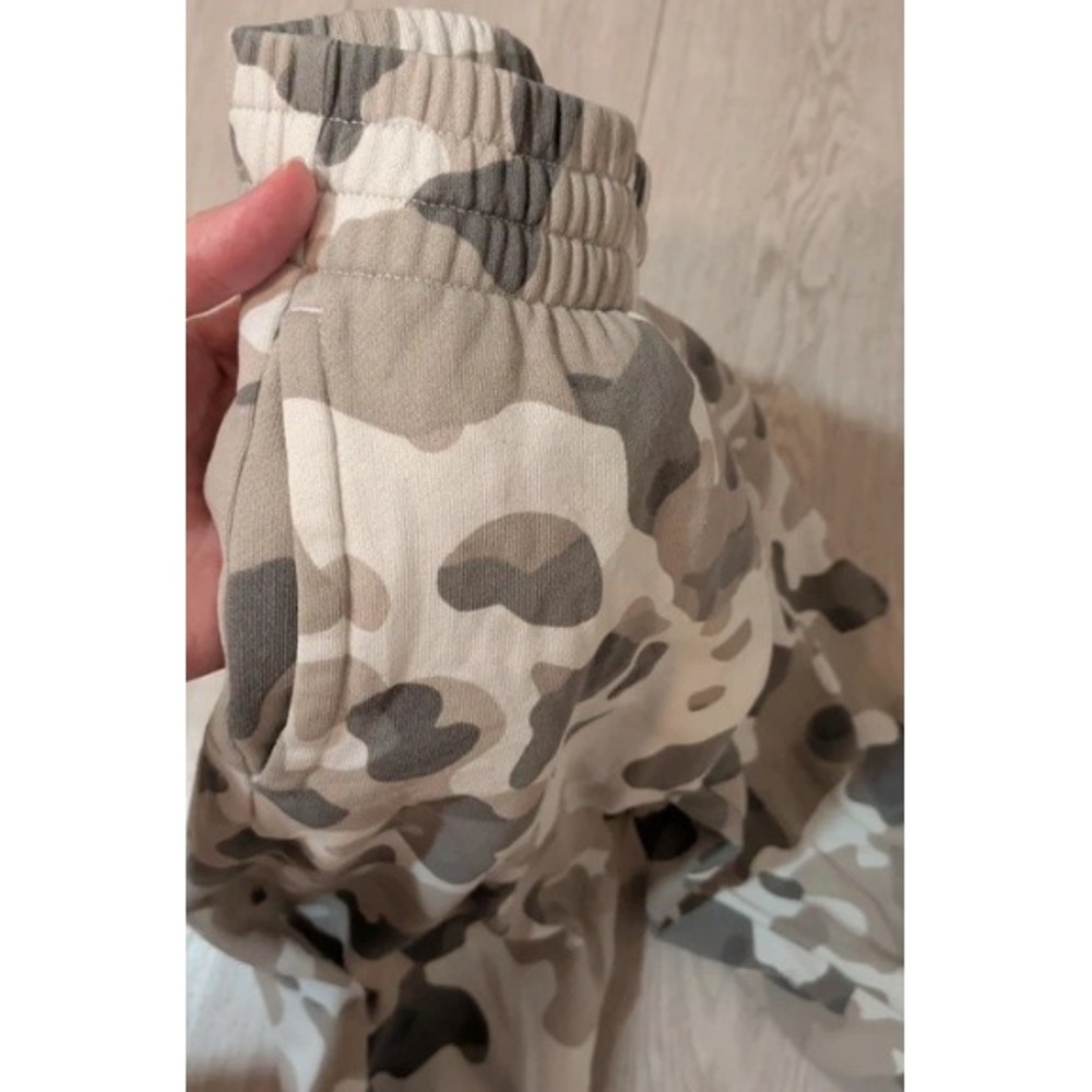 Adidas Camouflage Joggers Boys Size 8 Beige Camo Logo Sweatpants - Picture 6 of 6